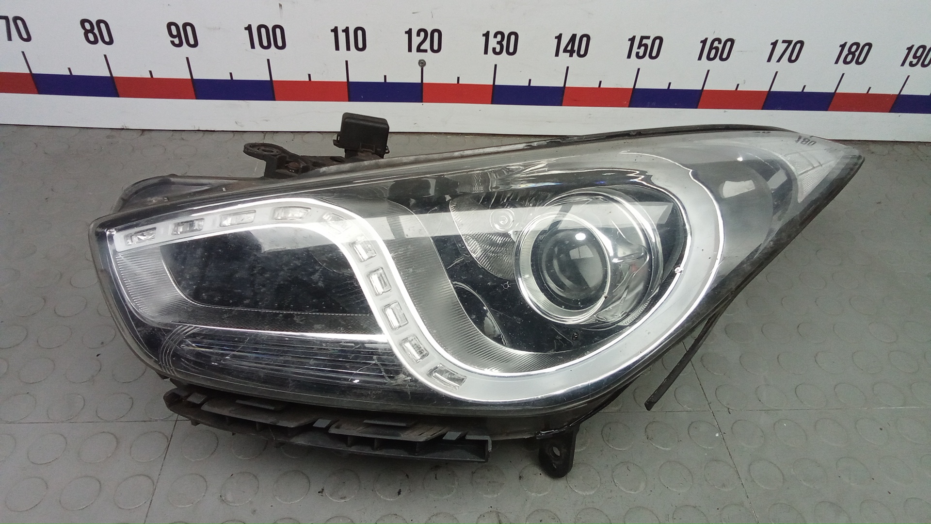 Фара левая Hyundai i40