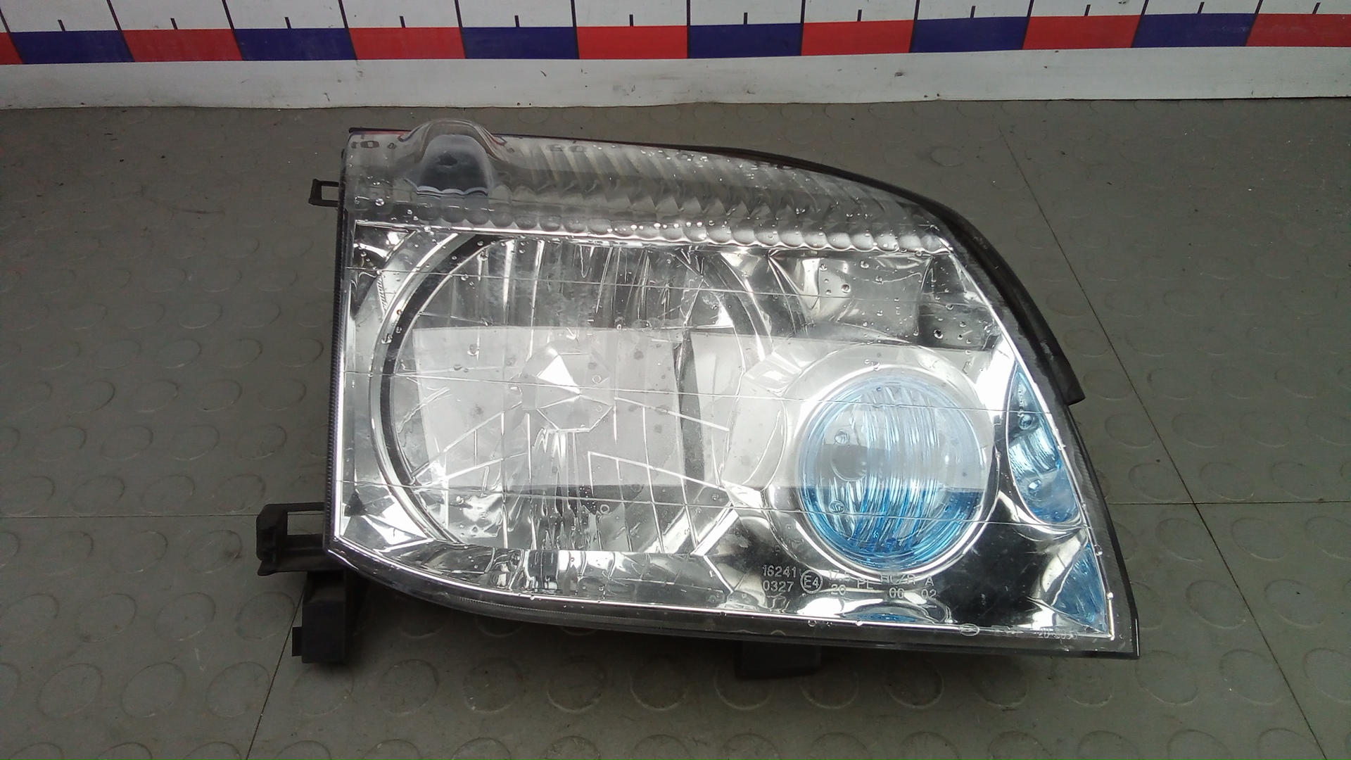 Фара правая Nissan X-Trail T30