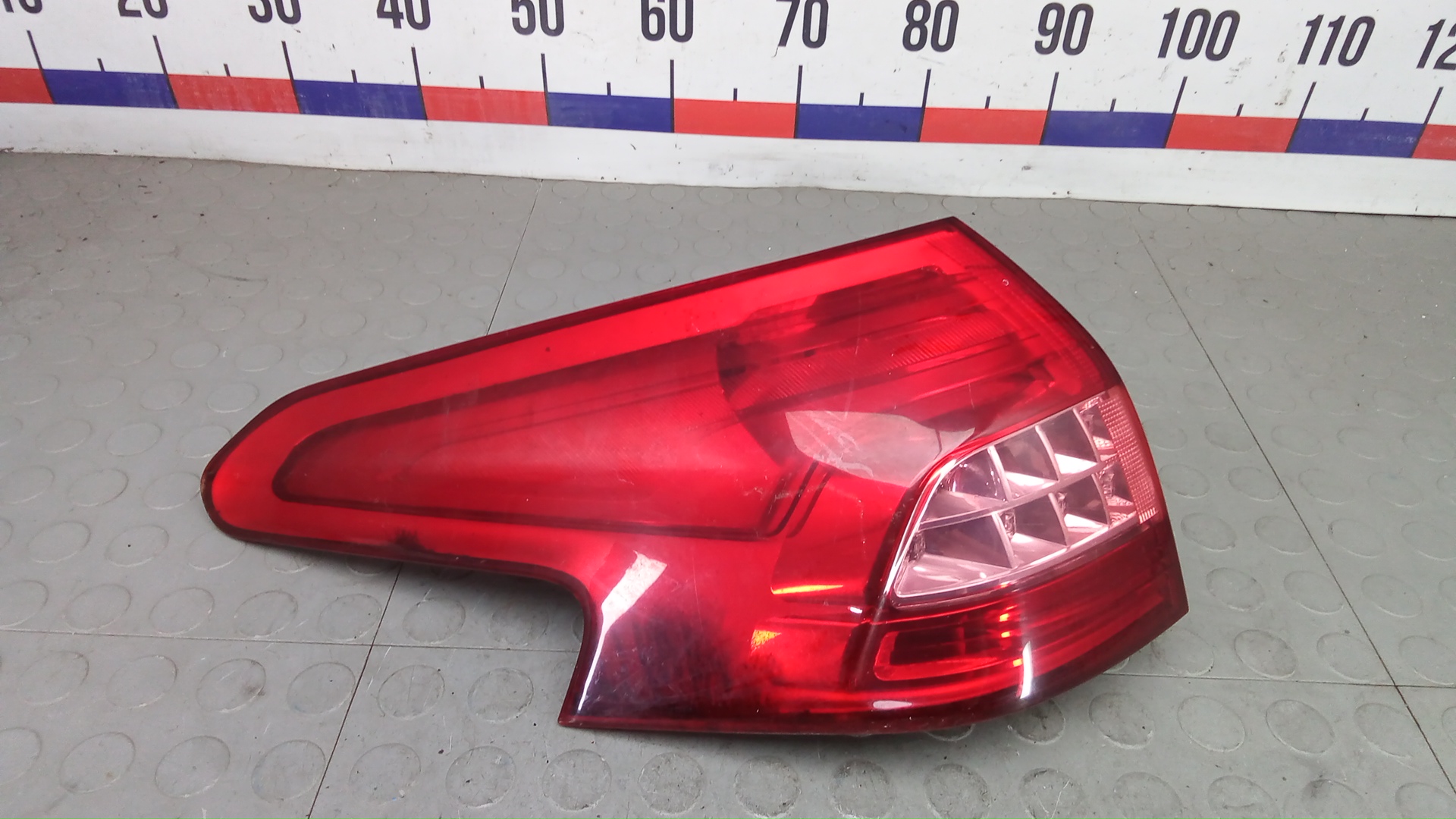 Фонарь задний левый Citroen C5 2