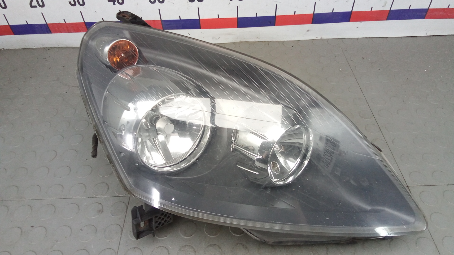 Фара правая Opel Zafira B
