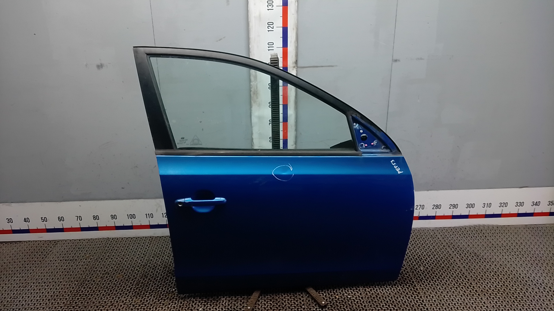 Дверь передняя правая Hyundai i30 FD