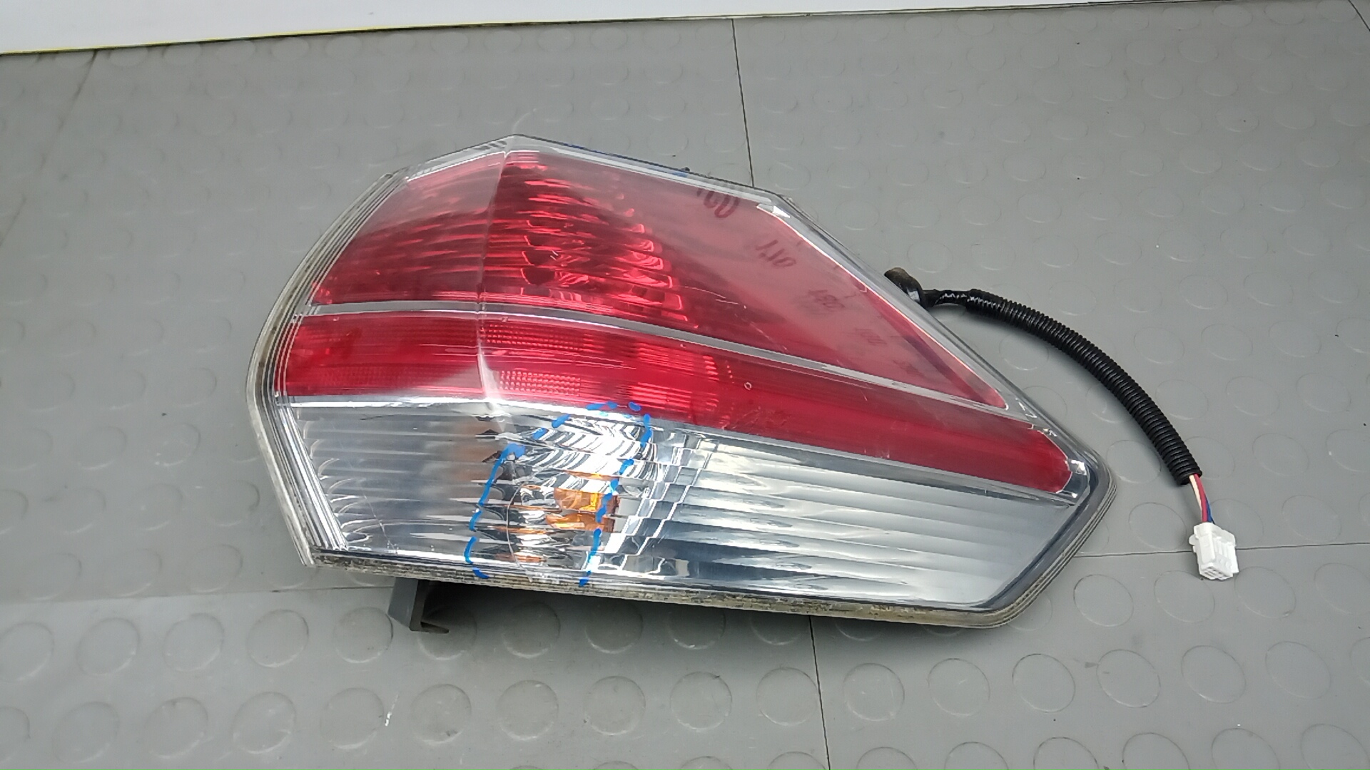 Фонарь задний правый Nissan X-Trail T32