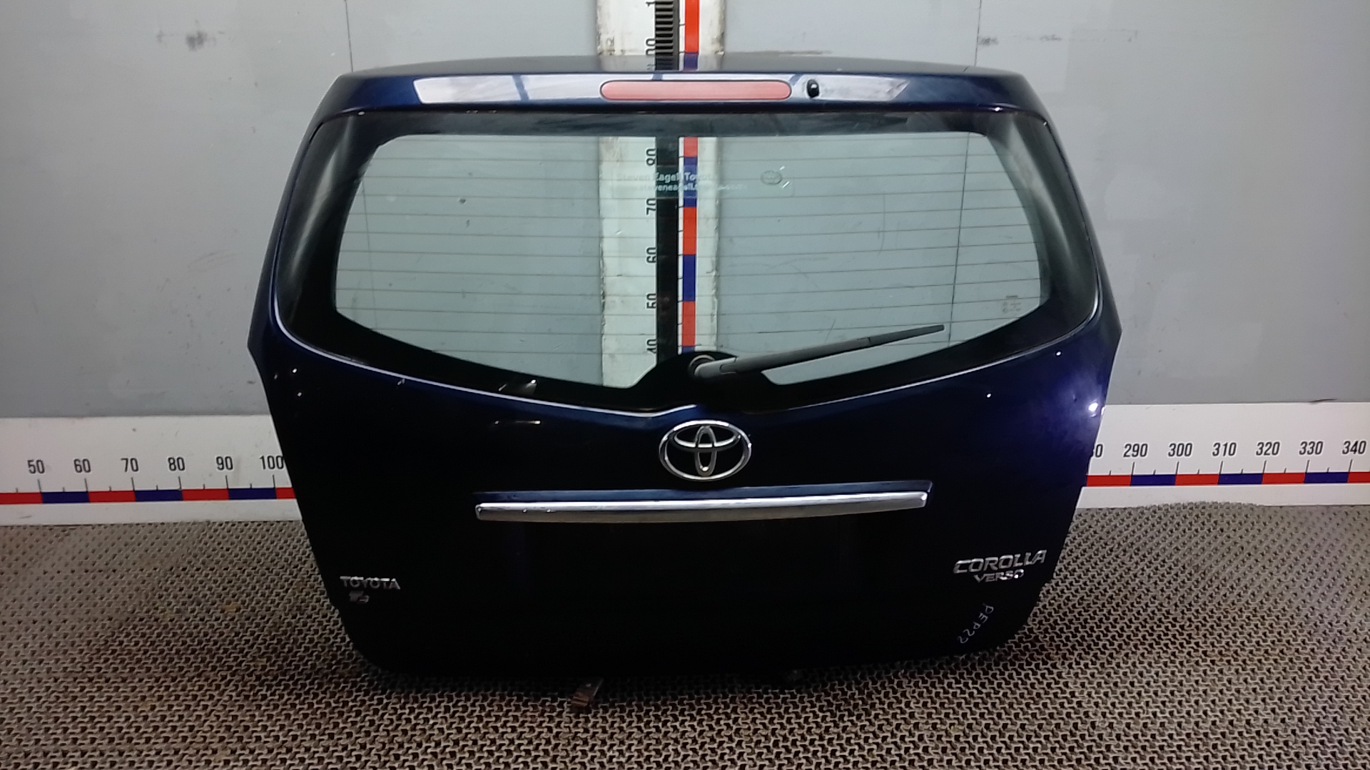 Дверь 3-5 Toyota Corolla Verso 2