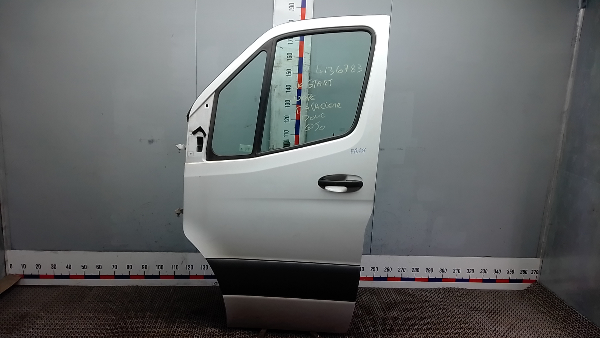 Дверь передняя левая Mercedes-Benz Sprinter W907