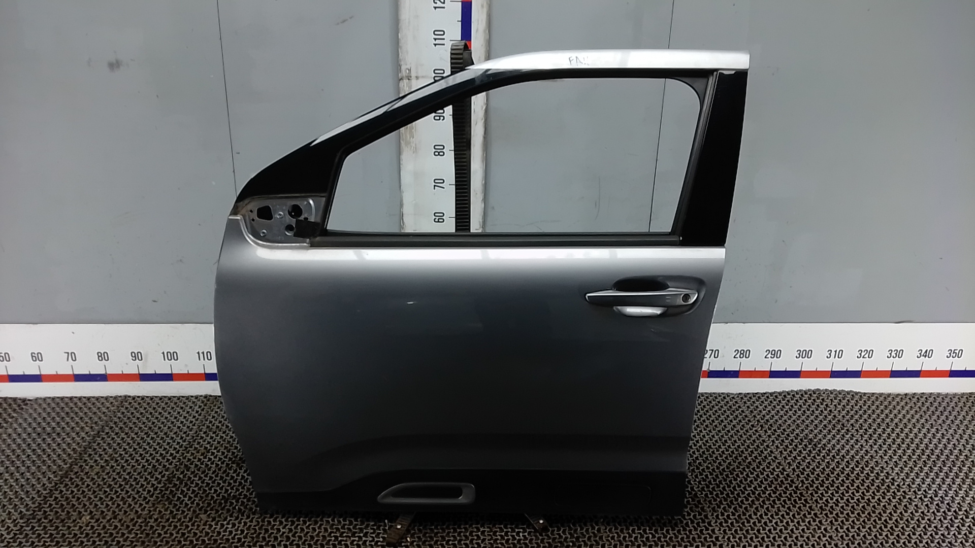 Дверь передняя левая Citroen C4 Cactus