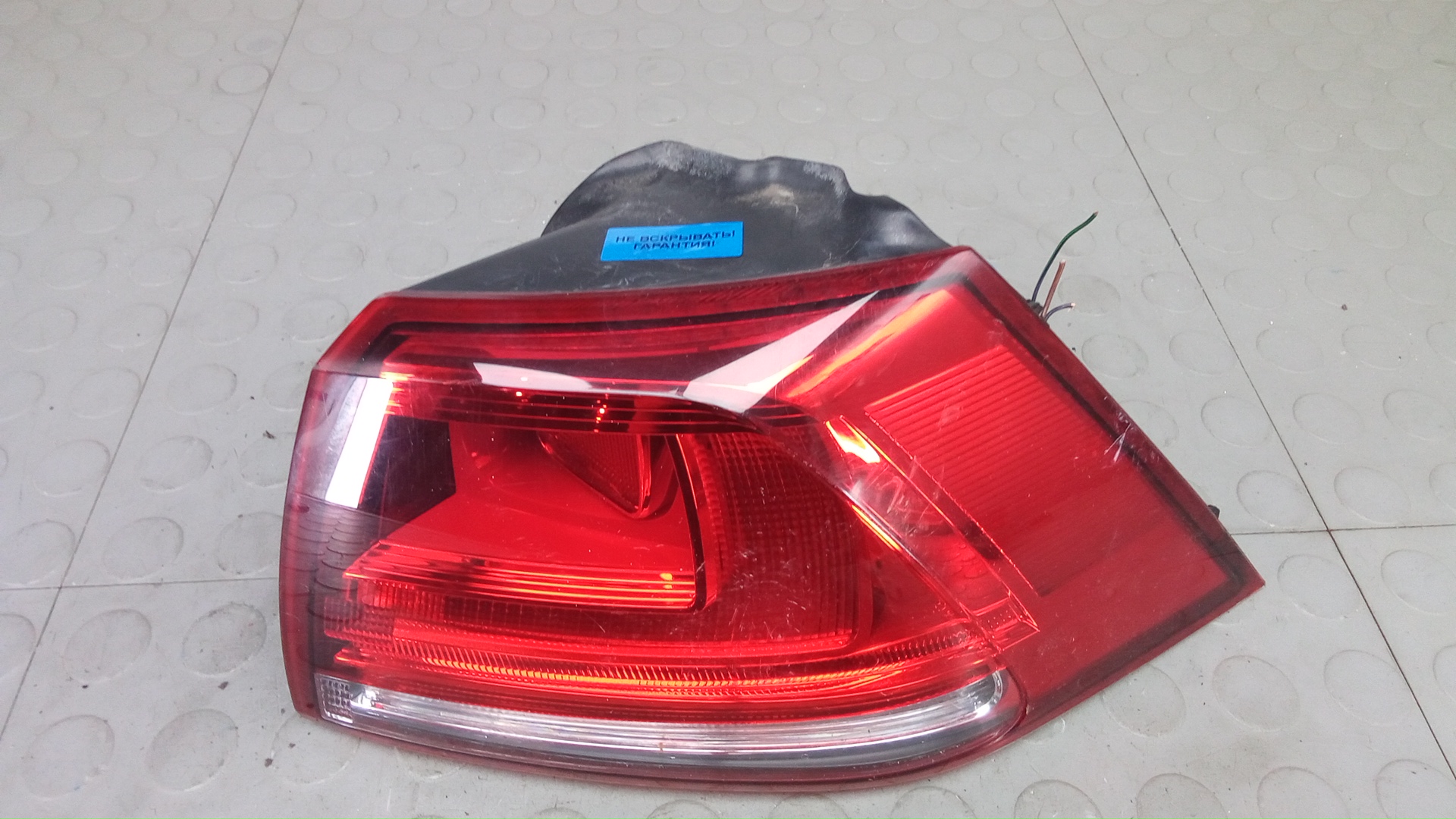 Фонарь задний правый Volkswagen Golf 7