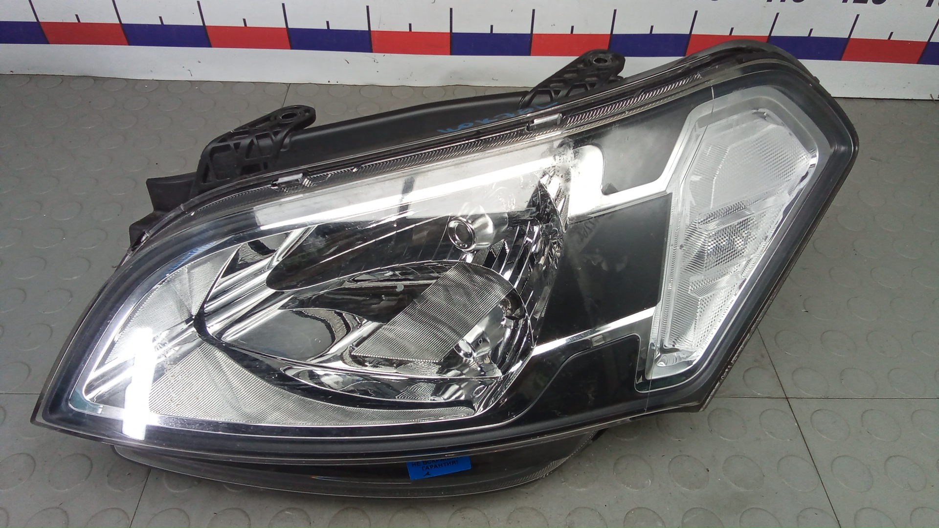 Фара левая Kia Soul 1
