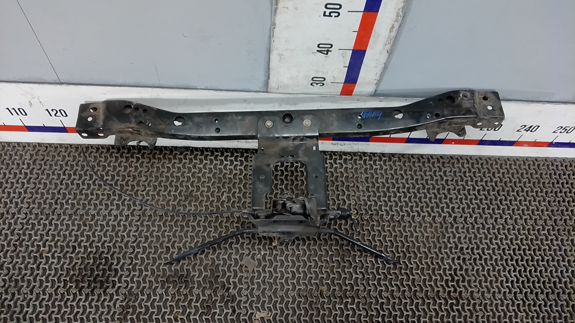 Рамка капота Opel Insignia 2
