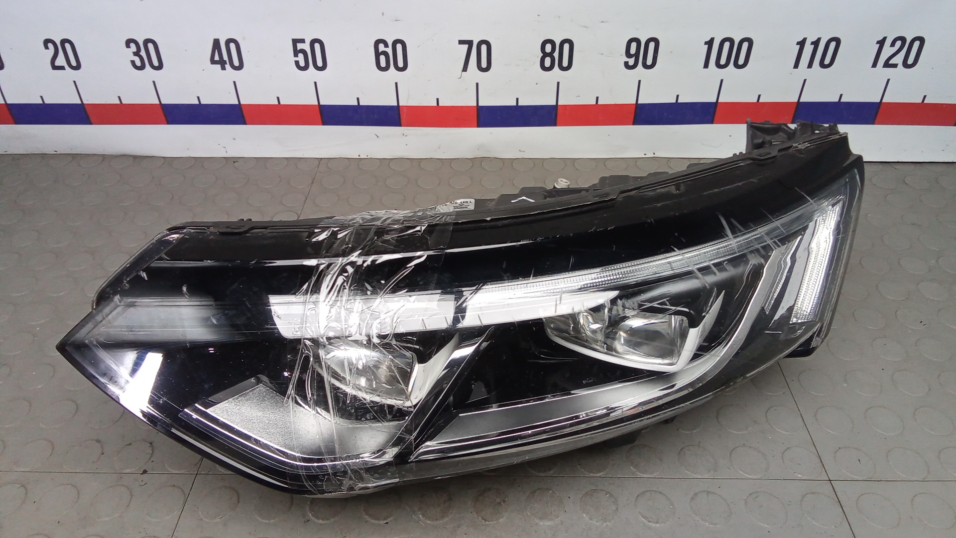 Фара левая Renault Koleos 2