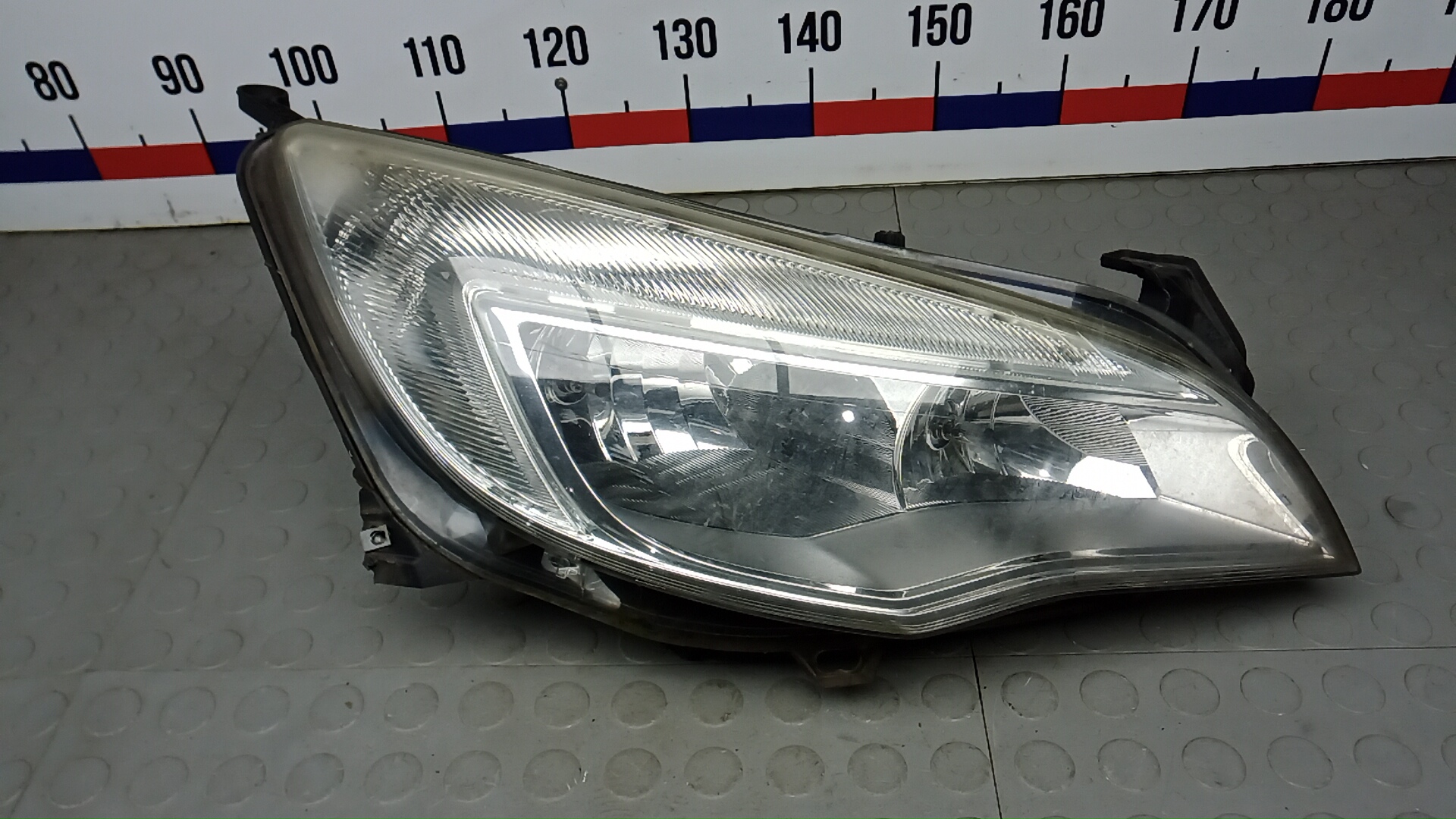 Фара правая Opel Astra J