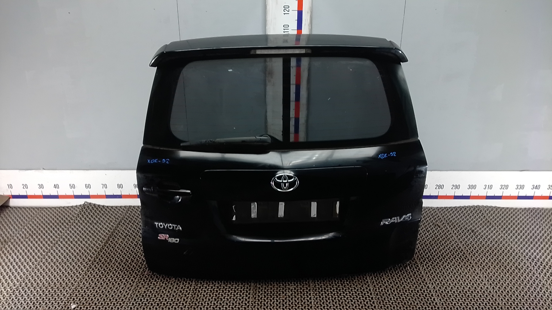 Дверь 3-5 Toyota RAV4 XA30