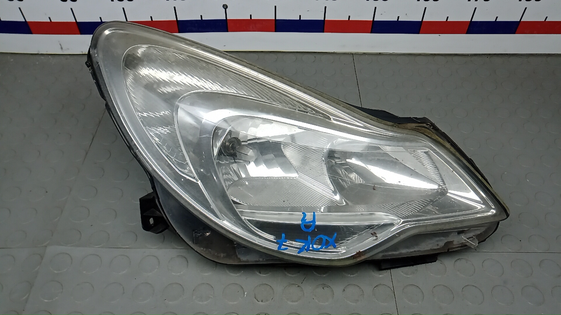 Фара правая Opel Corsa D