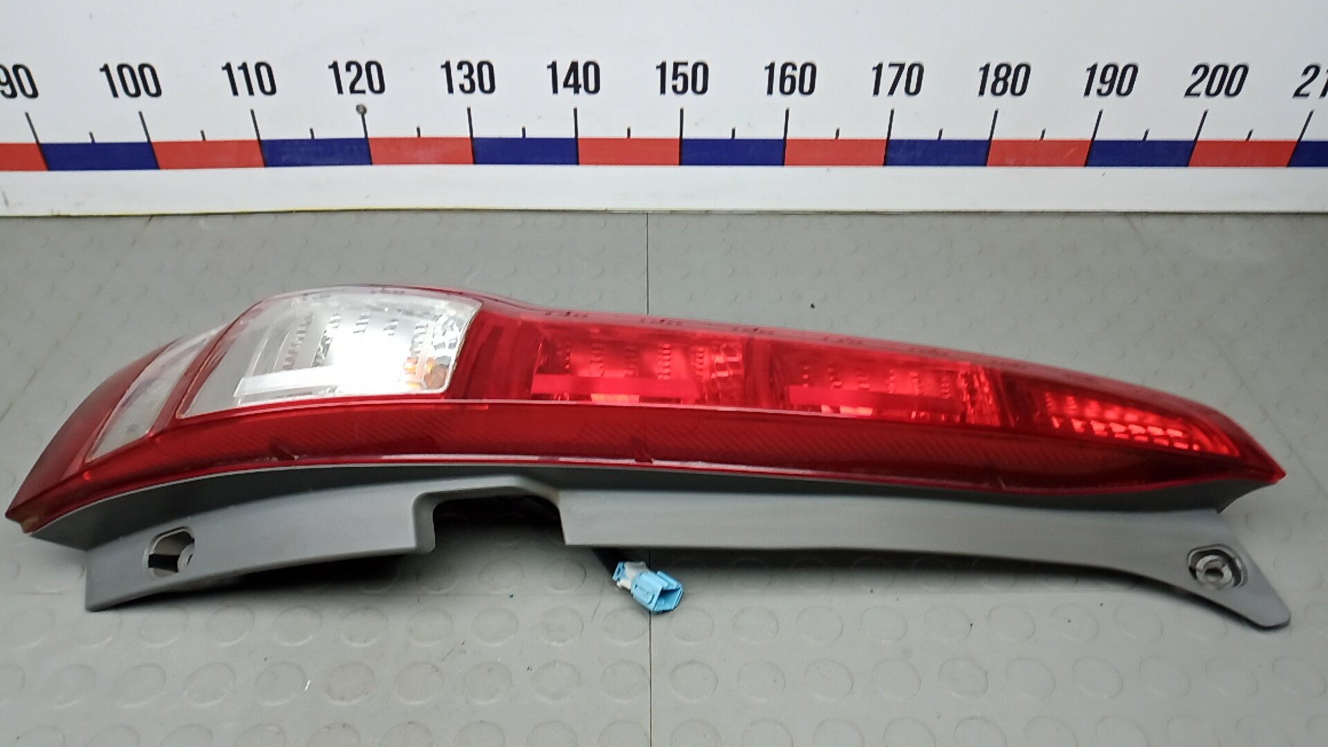 Фонарь задний левый Honda CR-V 3