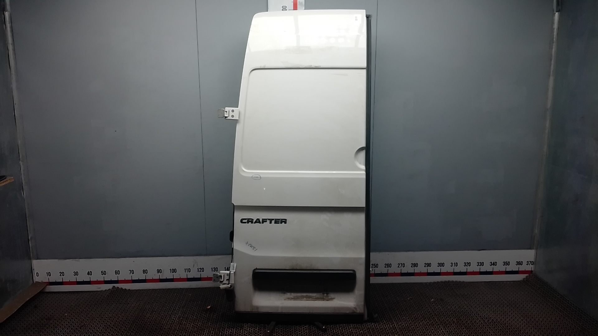 Дверь распашная левая Volkswagen Crafter 2