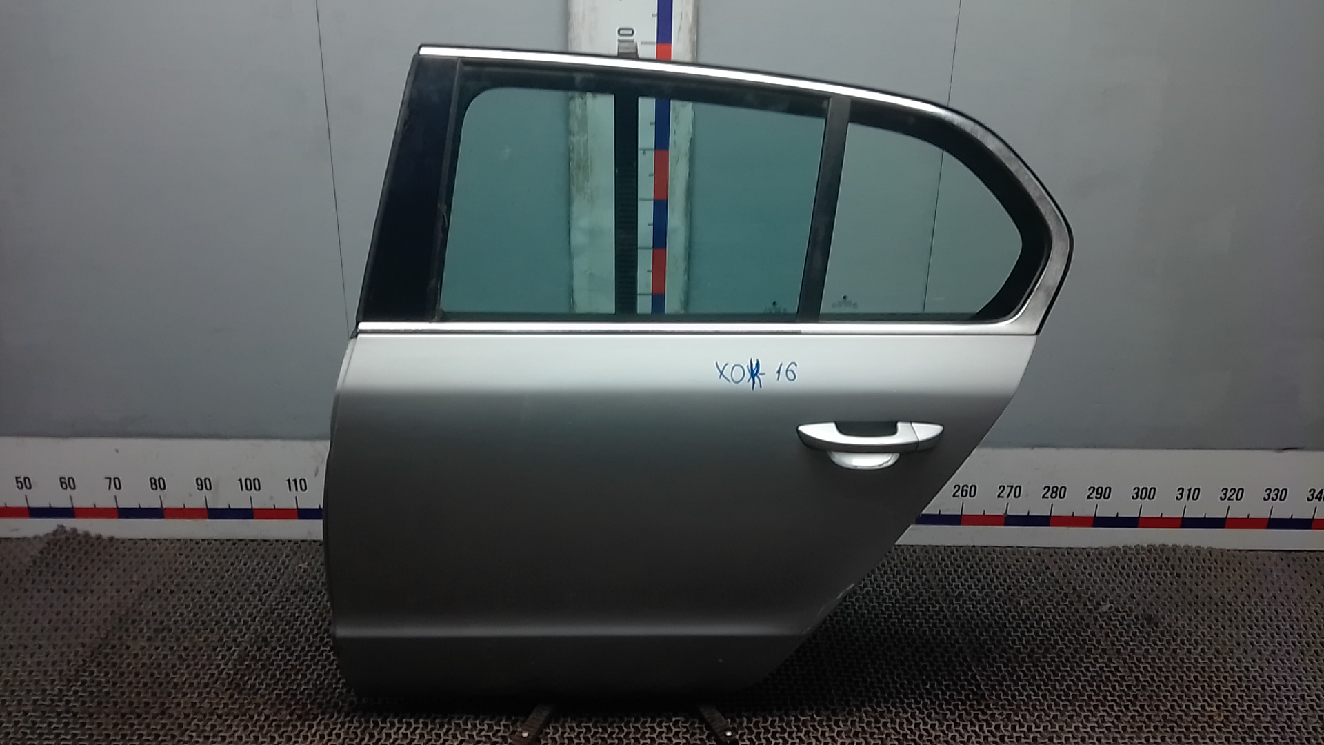 Дверь задняя левая Skoda Superb 2