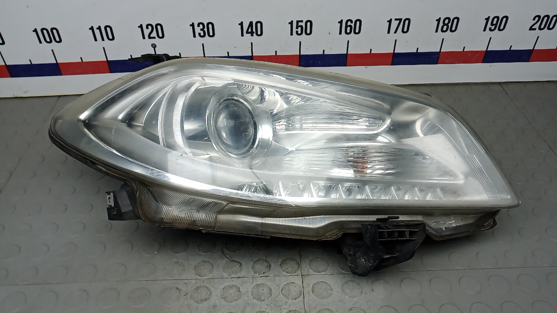 Фара правая Suzuki SX4 2