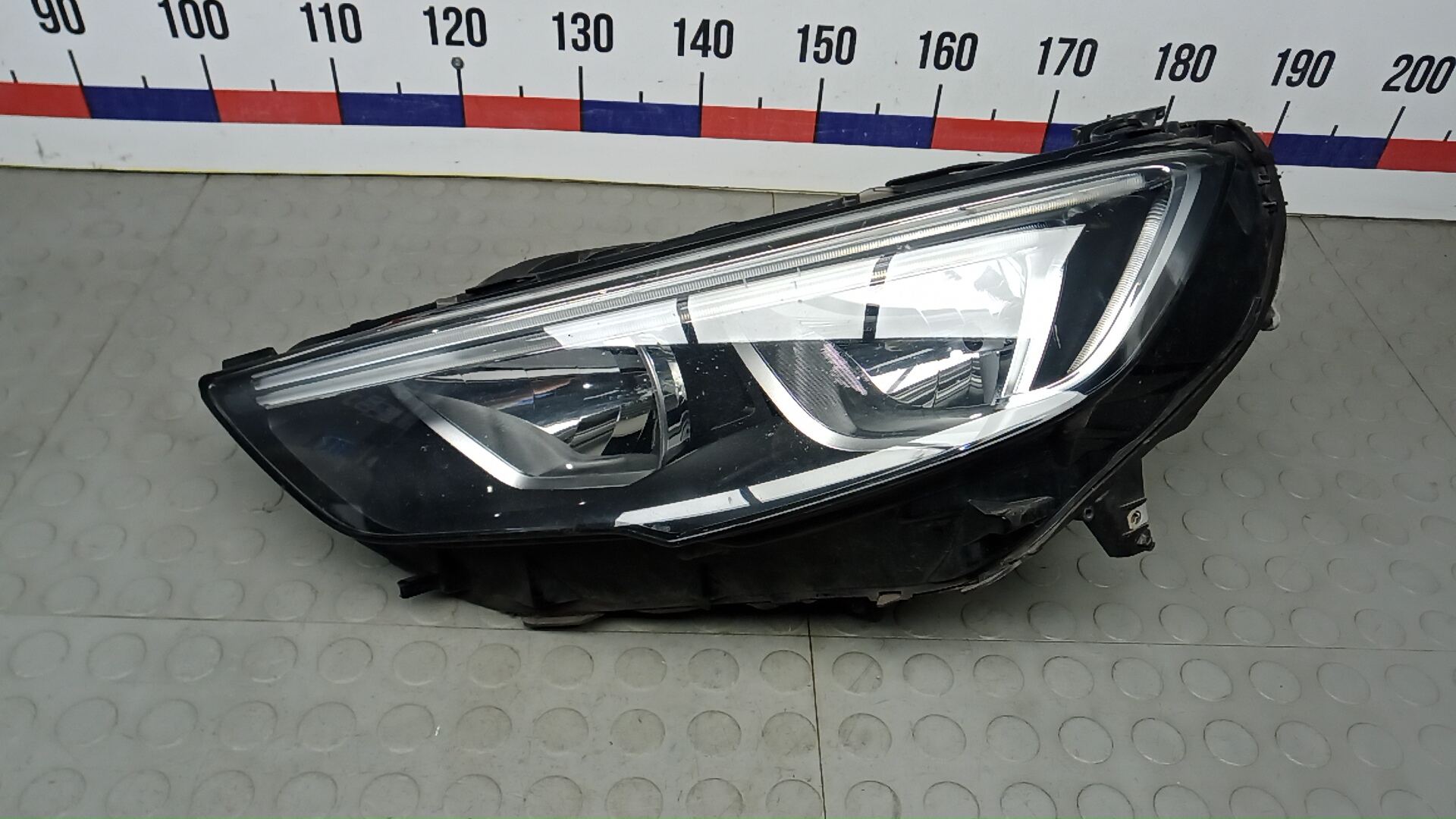 Фара левая Opel Insignia 2