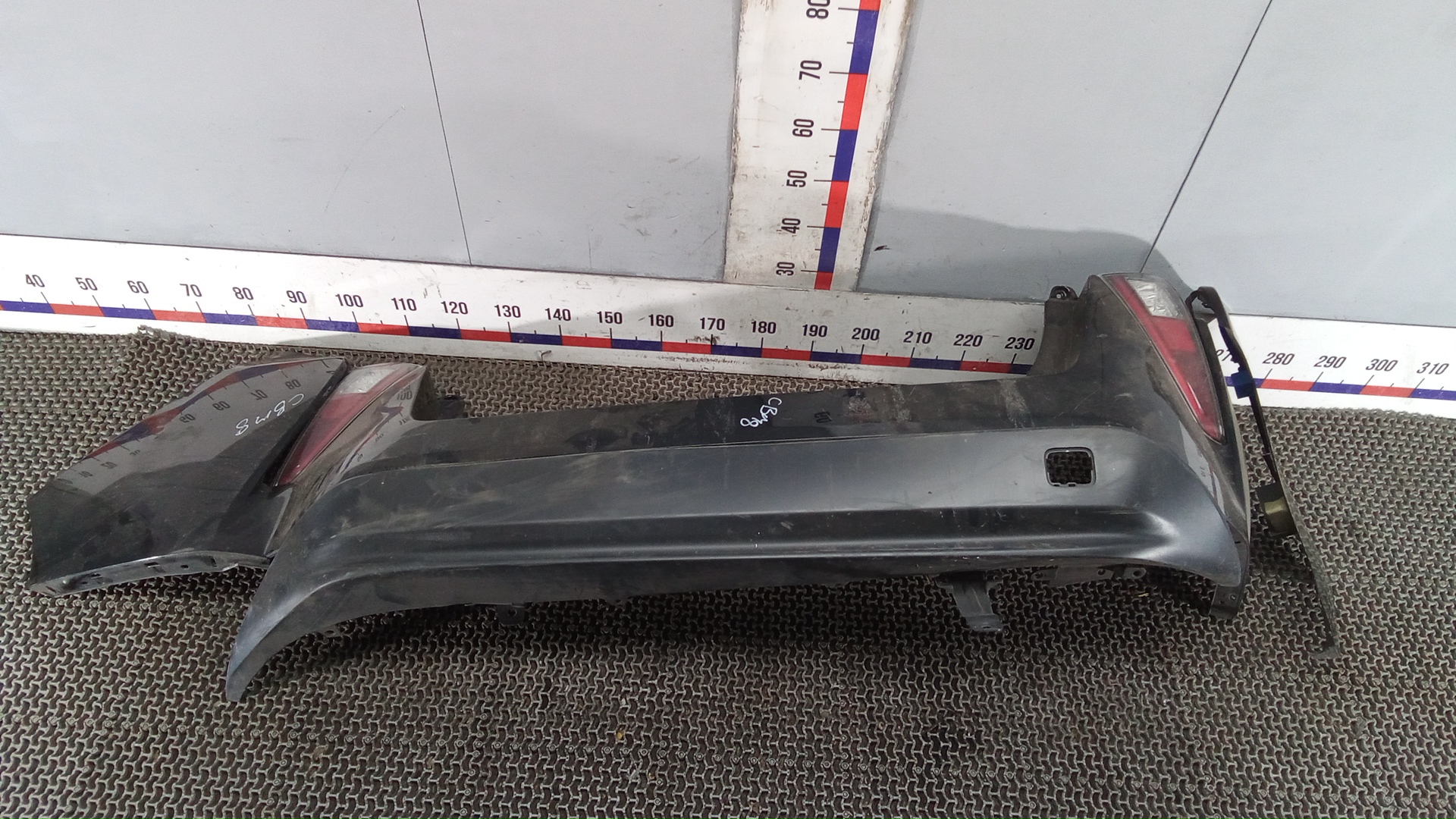 Бампер задний Toyota Prius XW50
