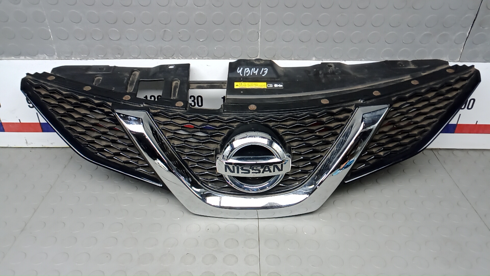 Решетка радиатора Nissan Qashqai J11
