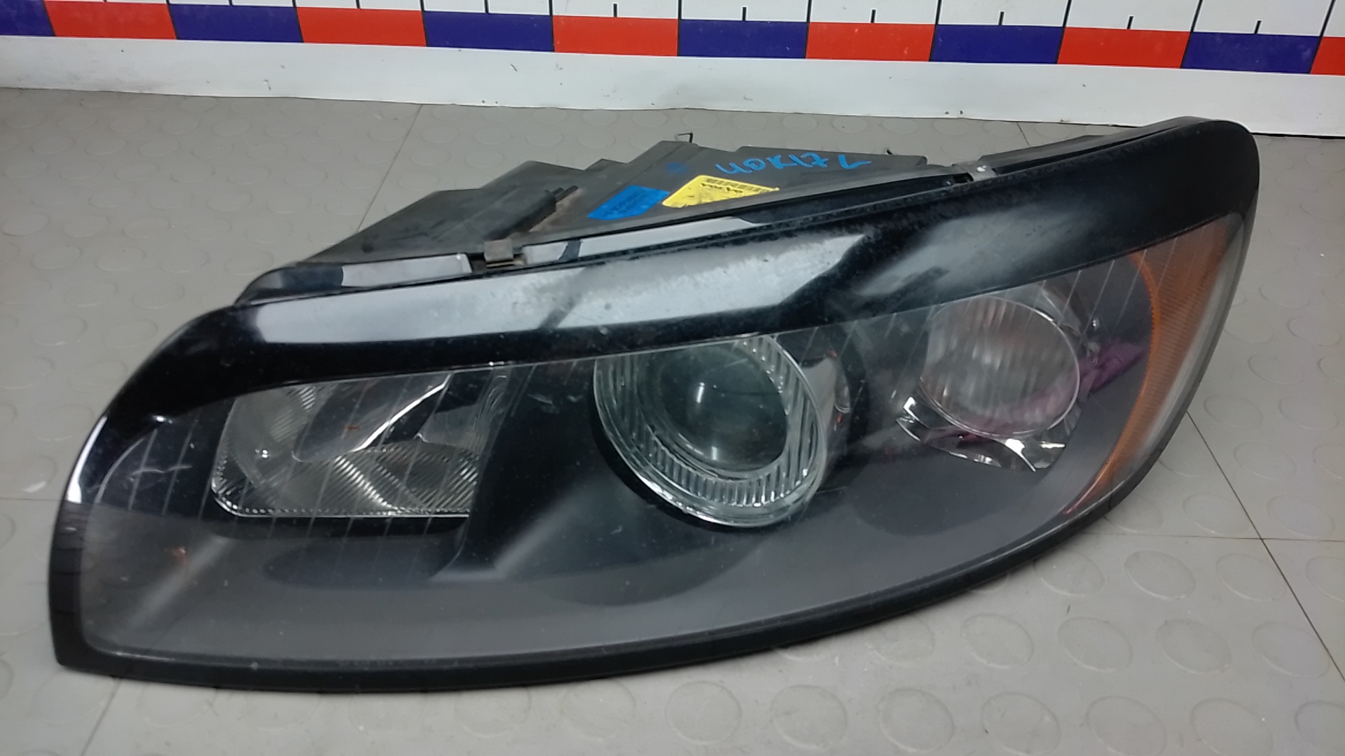 Фара левая Volvo C30 1