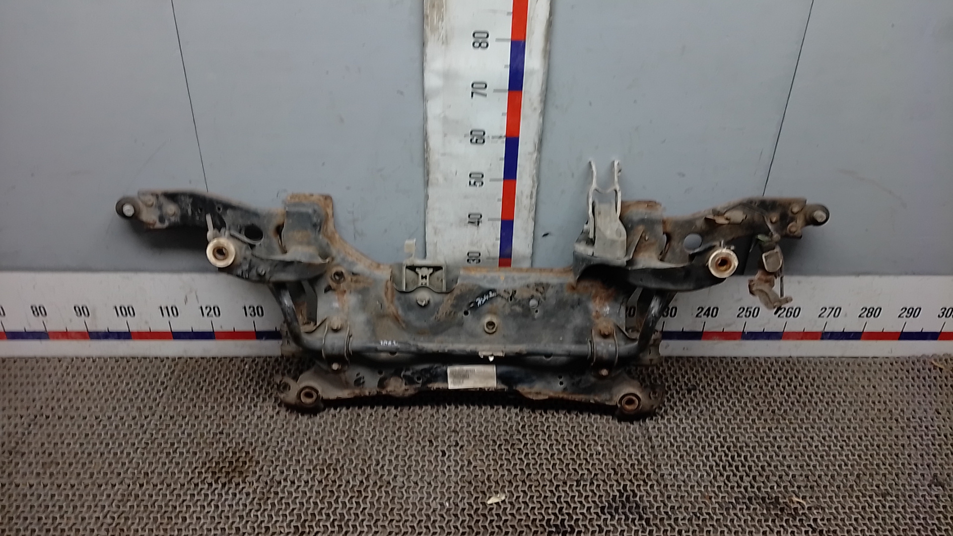 Балка подвески передняя Volvo V40 2