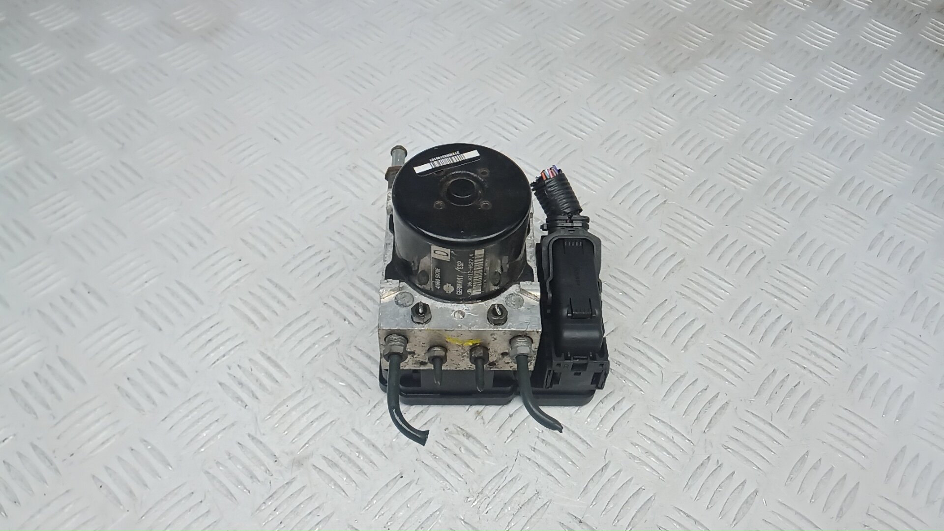 Блок ABS Nissan Navara D40