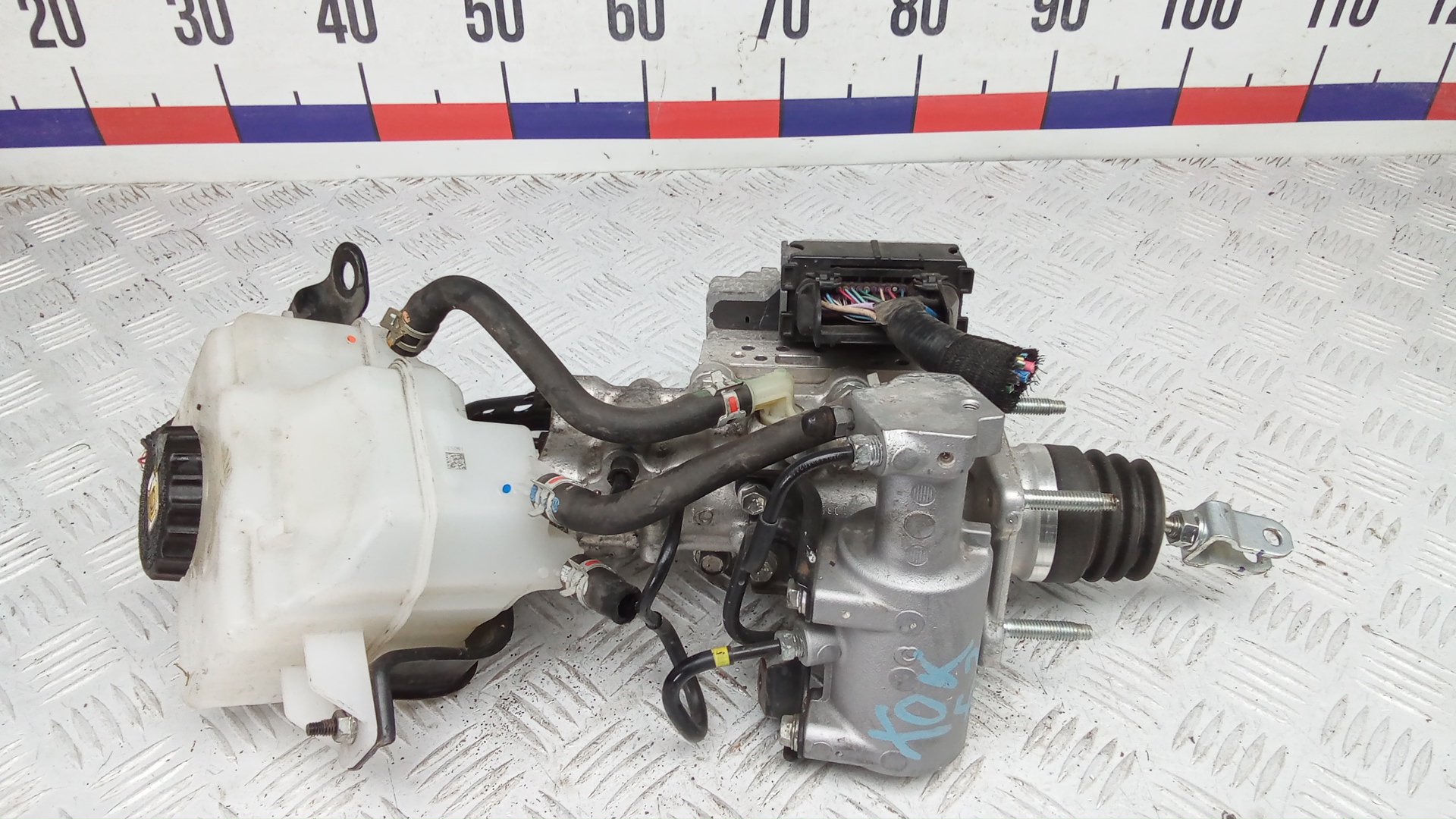 Блок ABS Toyota RAV4 XA50