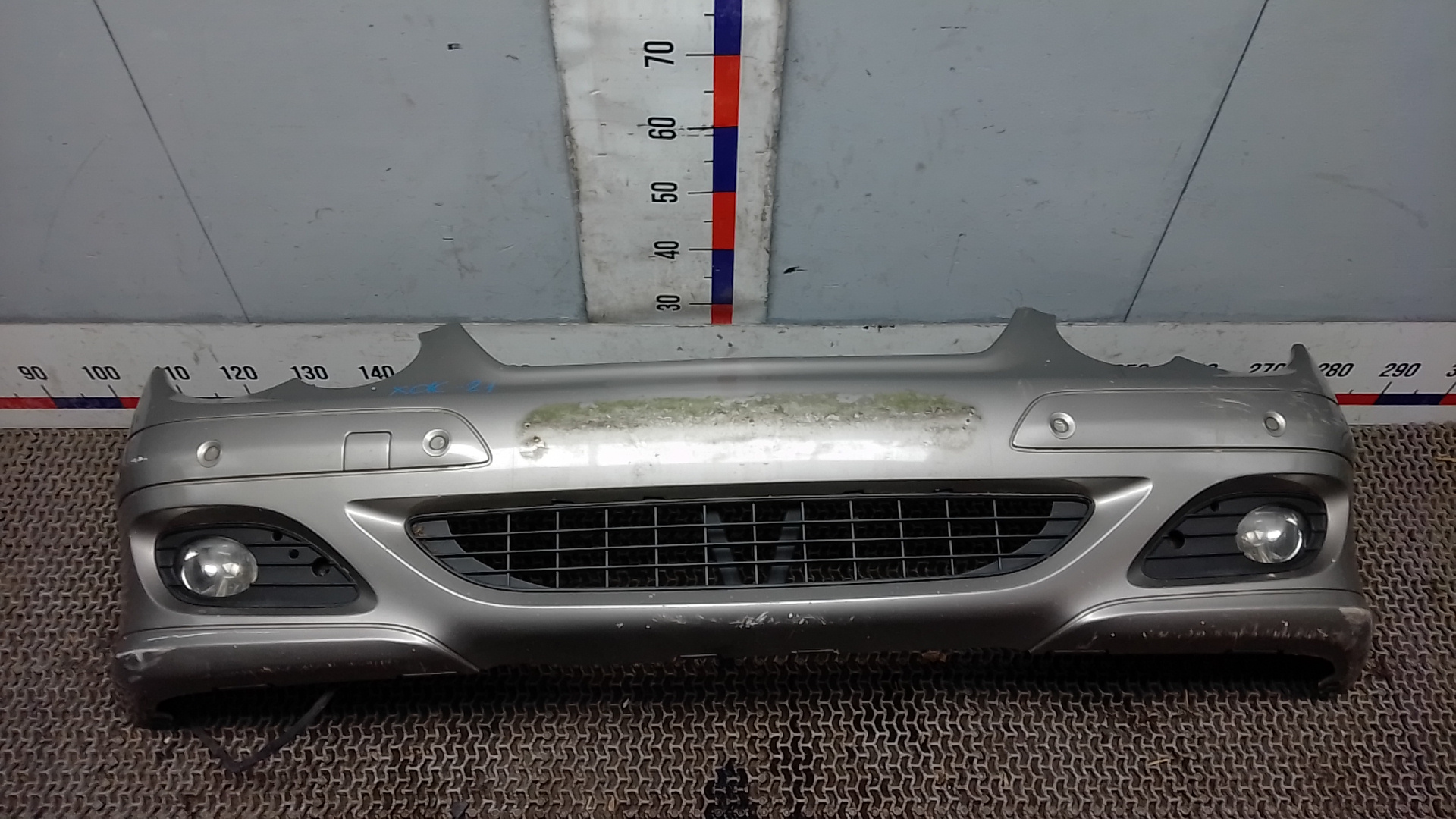 Бампер передний Mercedes-Benz C-Class W203
