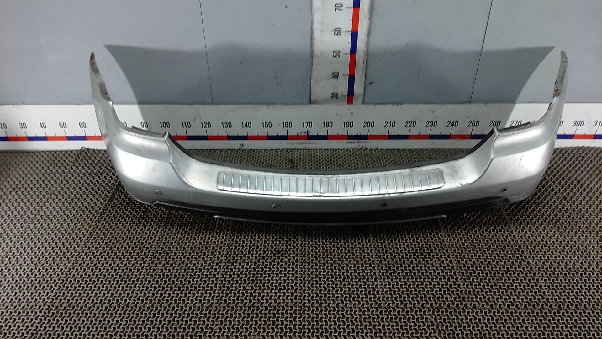 Бампер задний Mercedes-Benz M-Class W164