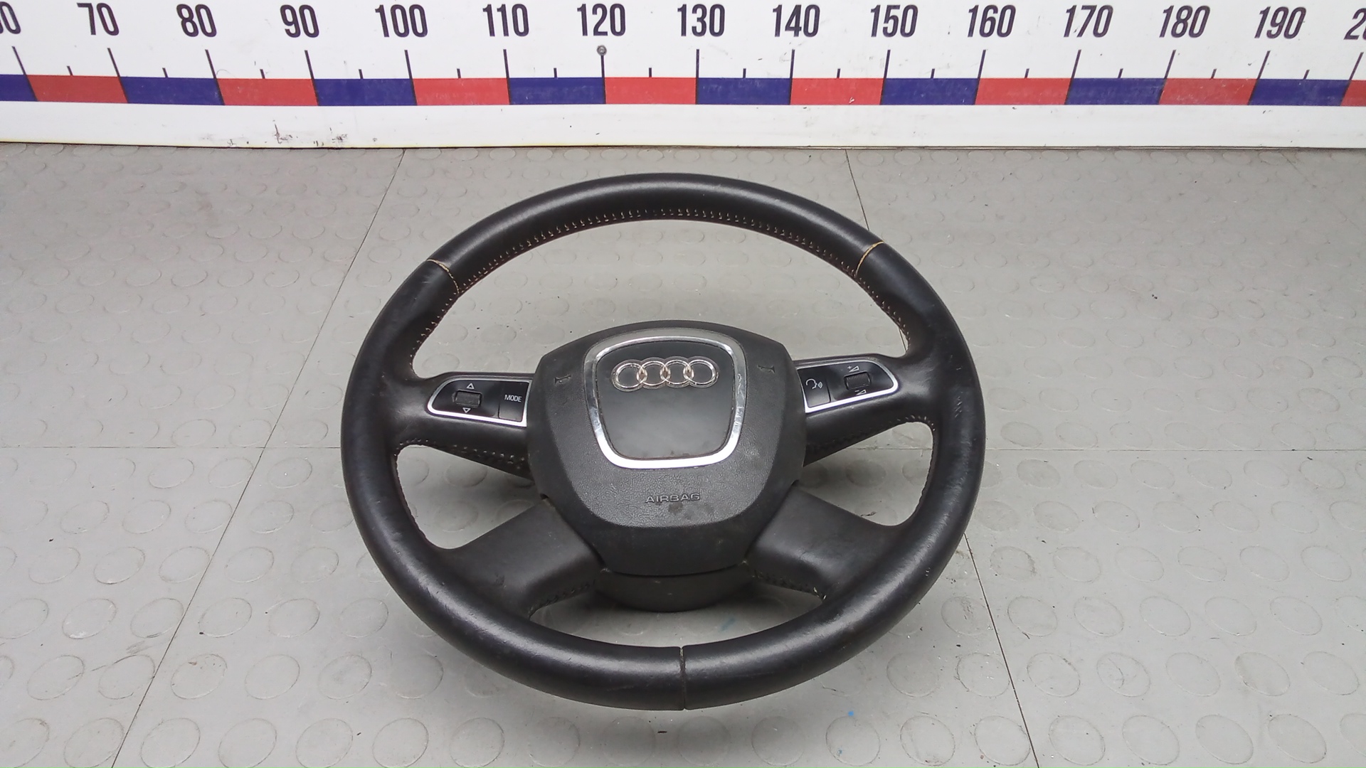 Руль Audi A4 B8