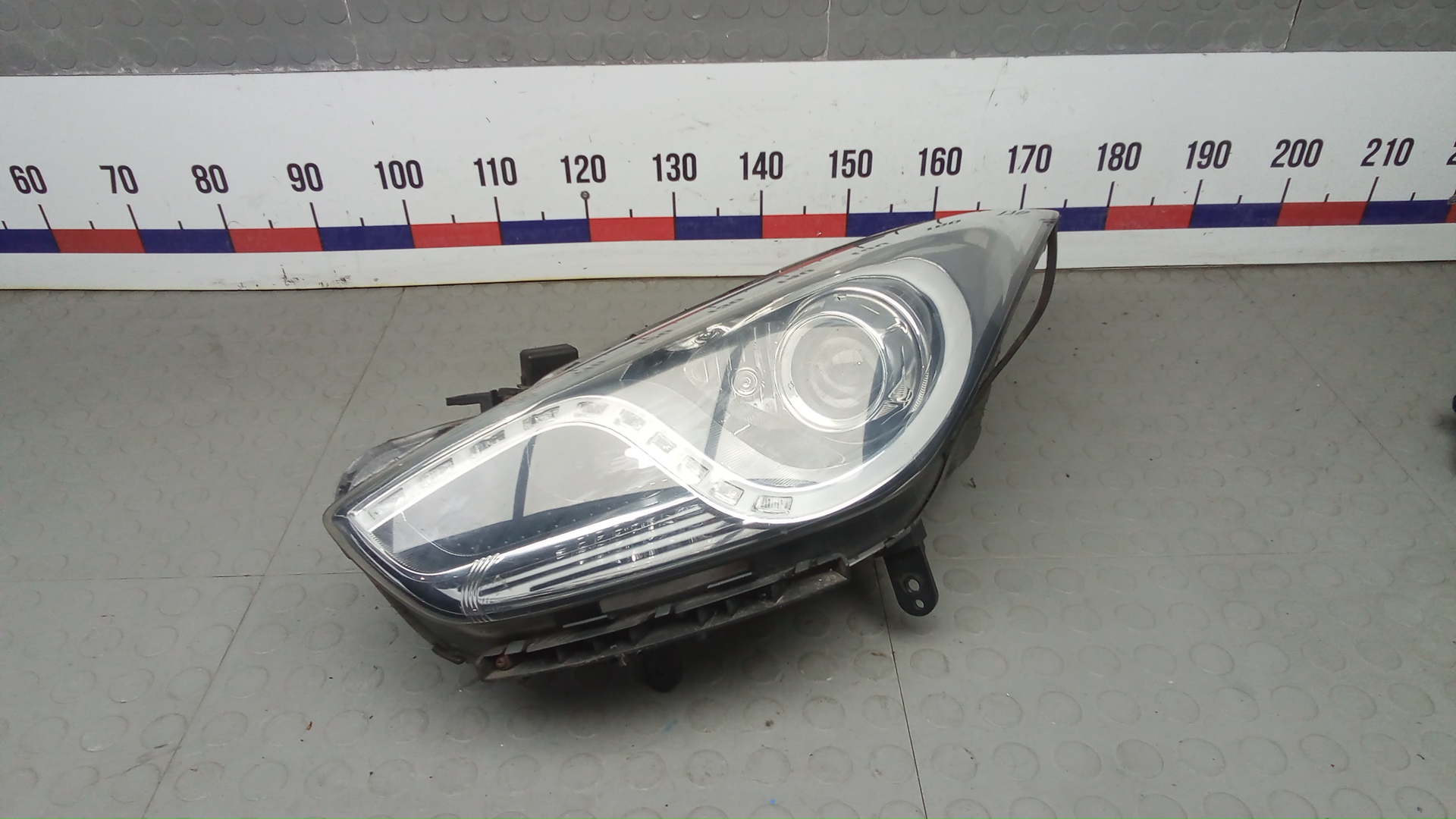 Фара левая Hyundai i40