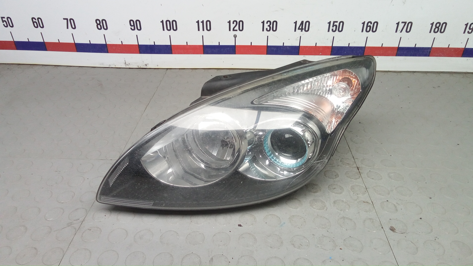 Фара левая Hyundai i30 FD