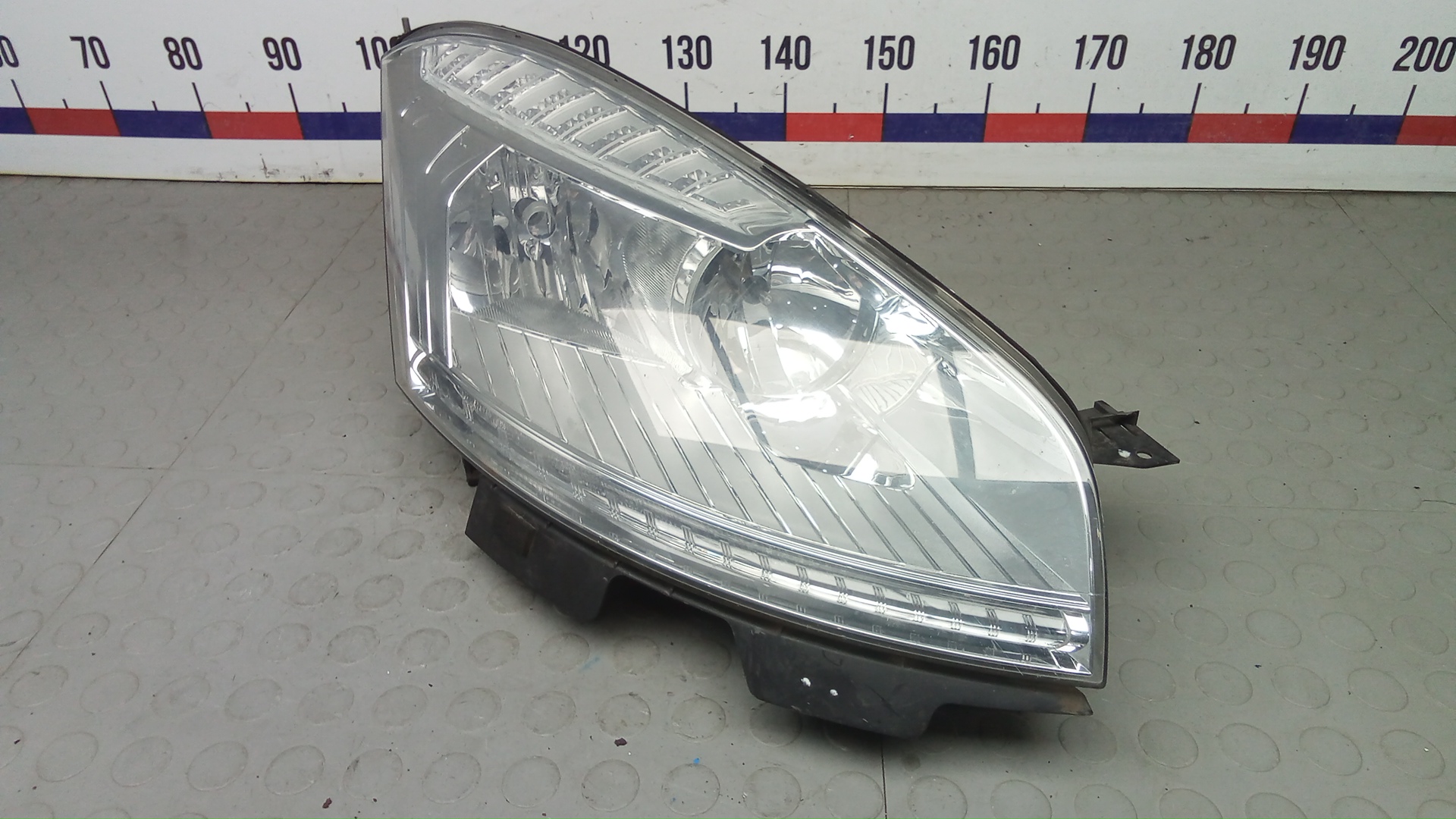 Фара правая Citroen C4 Grand Picasso 1