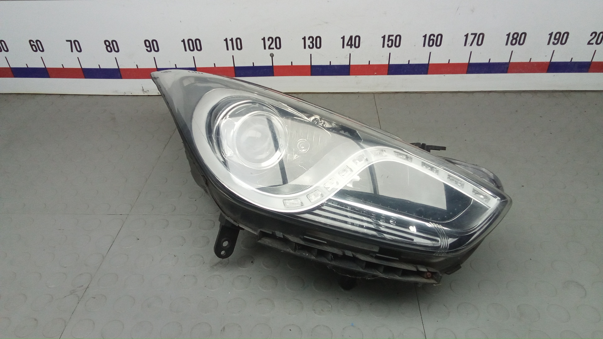 Фара правая Hyundai i40