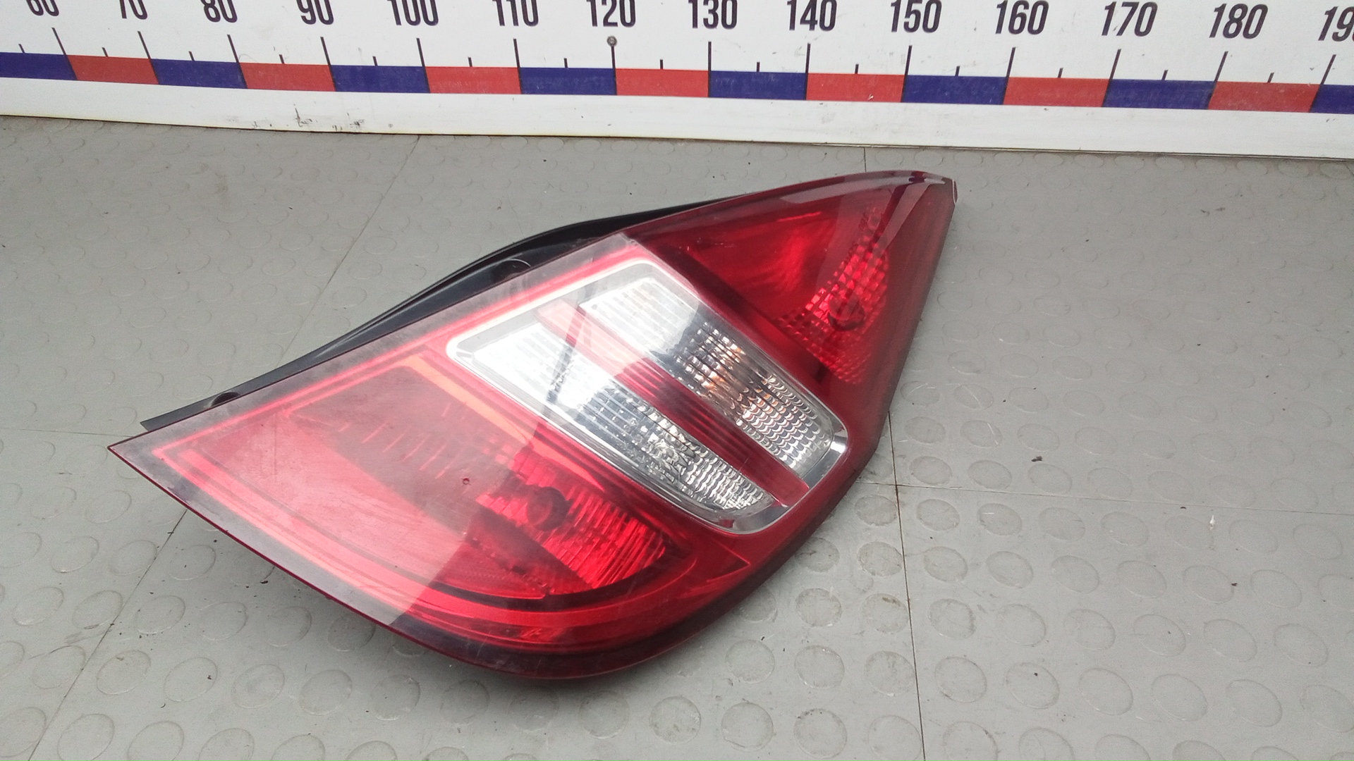 Фонарь задний правый Hyundai i30 FD