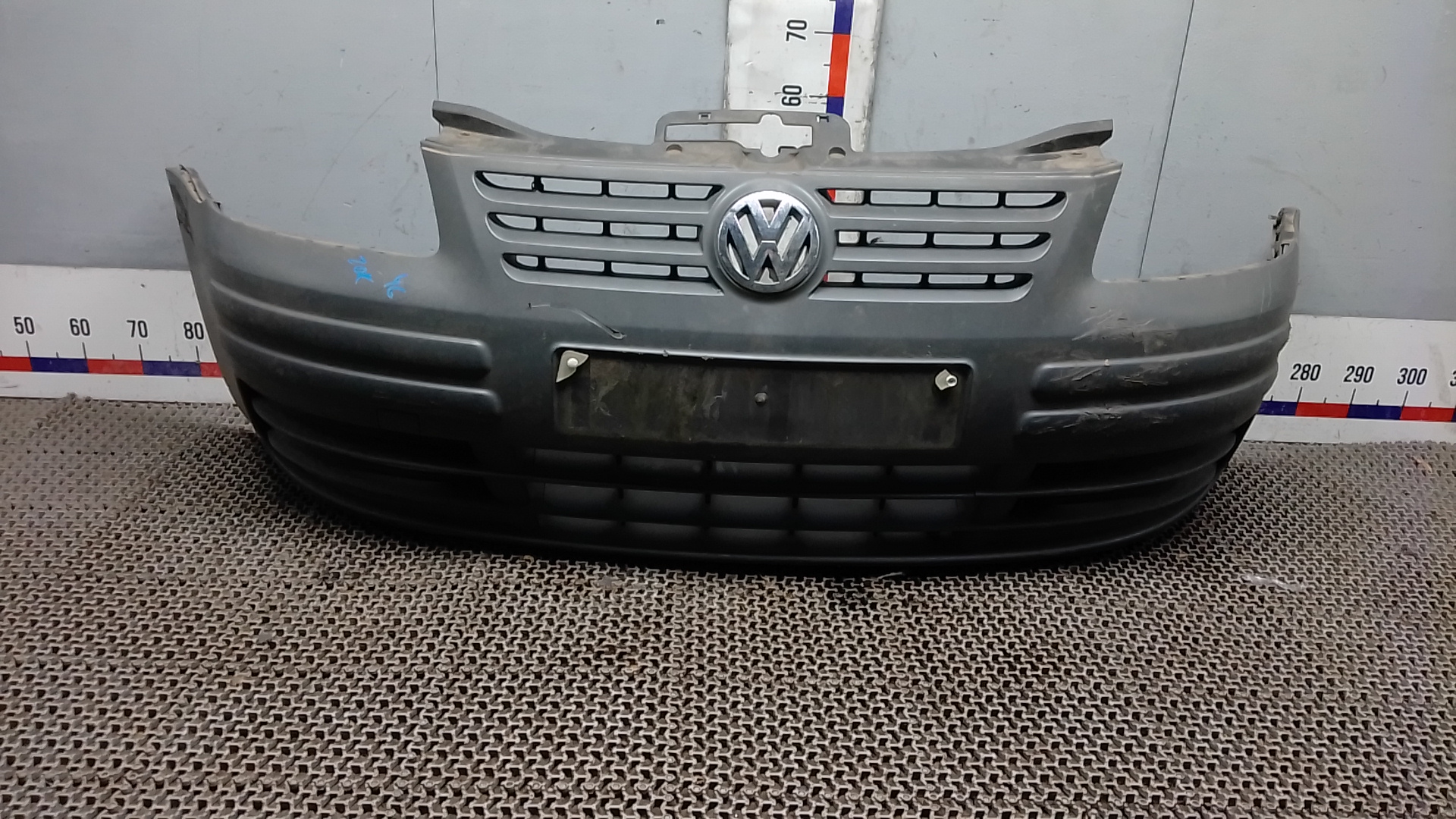 Бампер передний Volkswagen Caddy 3