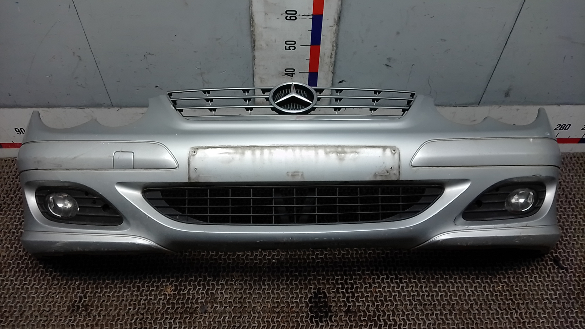 Бампер передний Mercedes-Benz C-Class W203