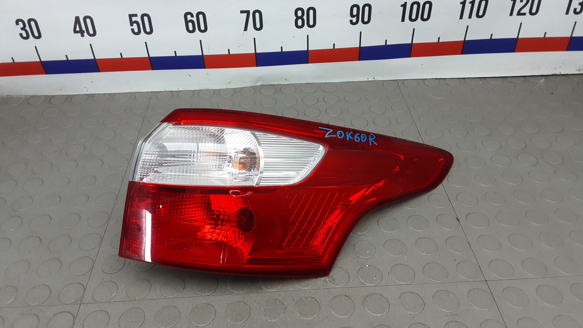Фонарь задний правый Ford Focus 3