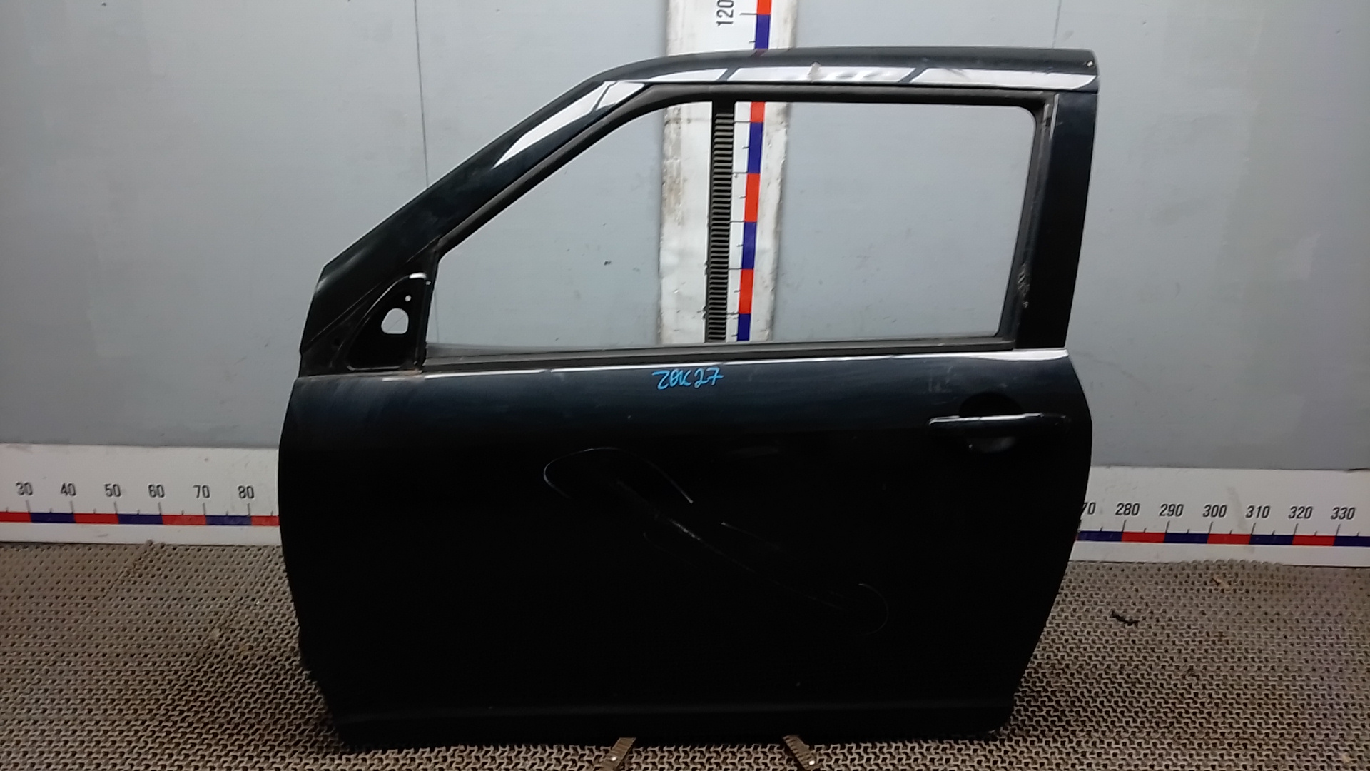 Дверь передняя левая Suzuki Swift 1