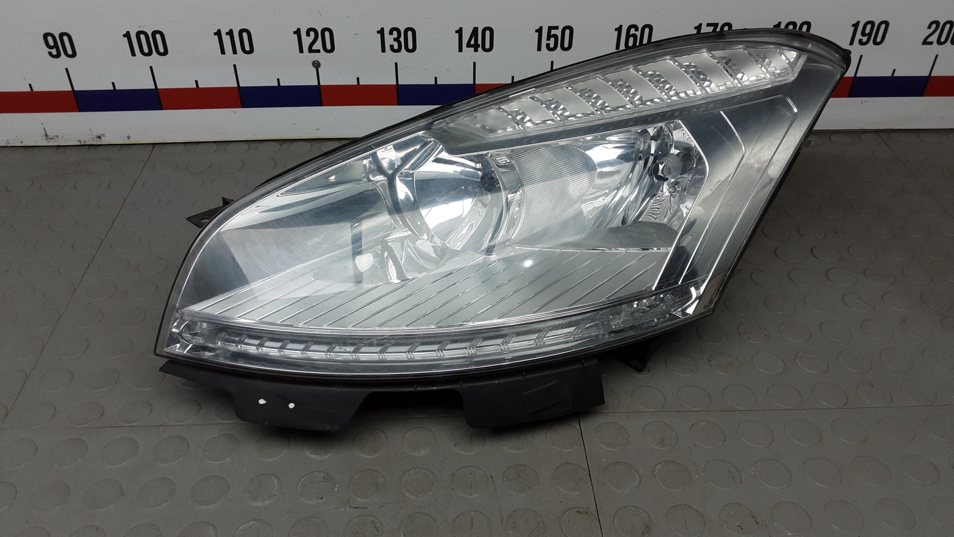 Фара левая Citroen C4 Grand Picasso 1