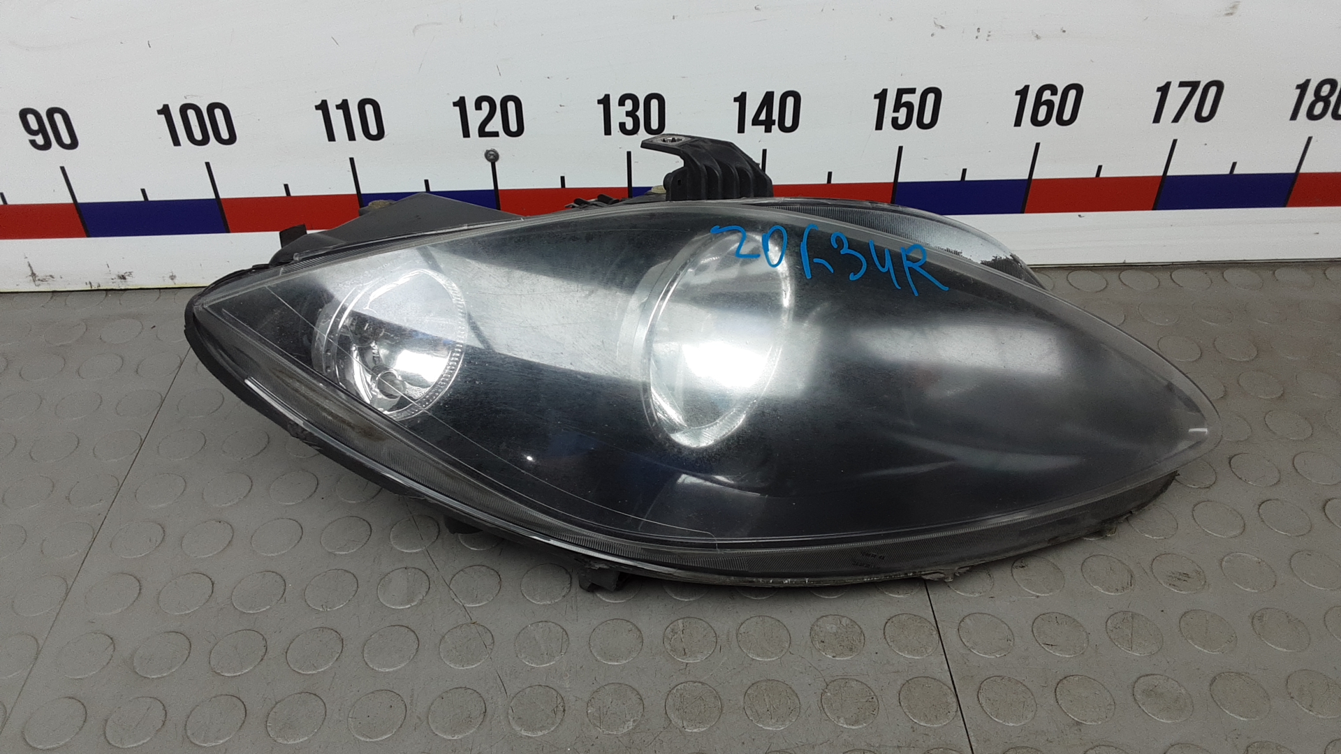 Фара правая Seat Leon 2