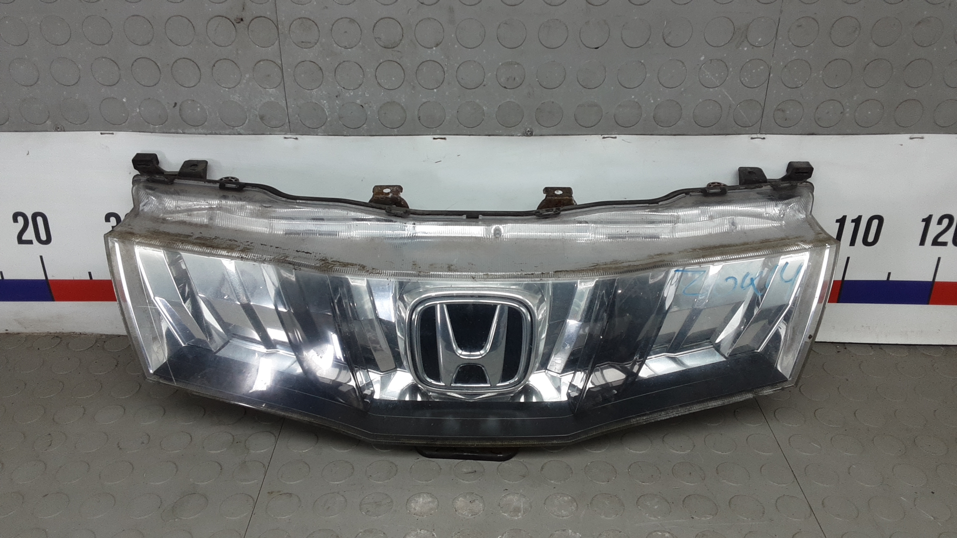Решетка радиатора Honda Civic 8