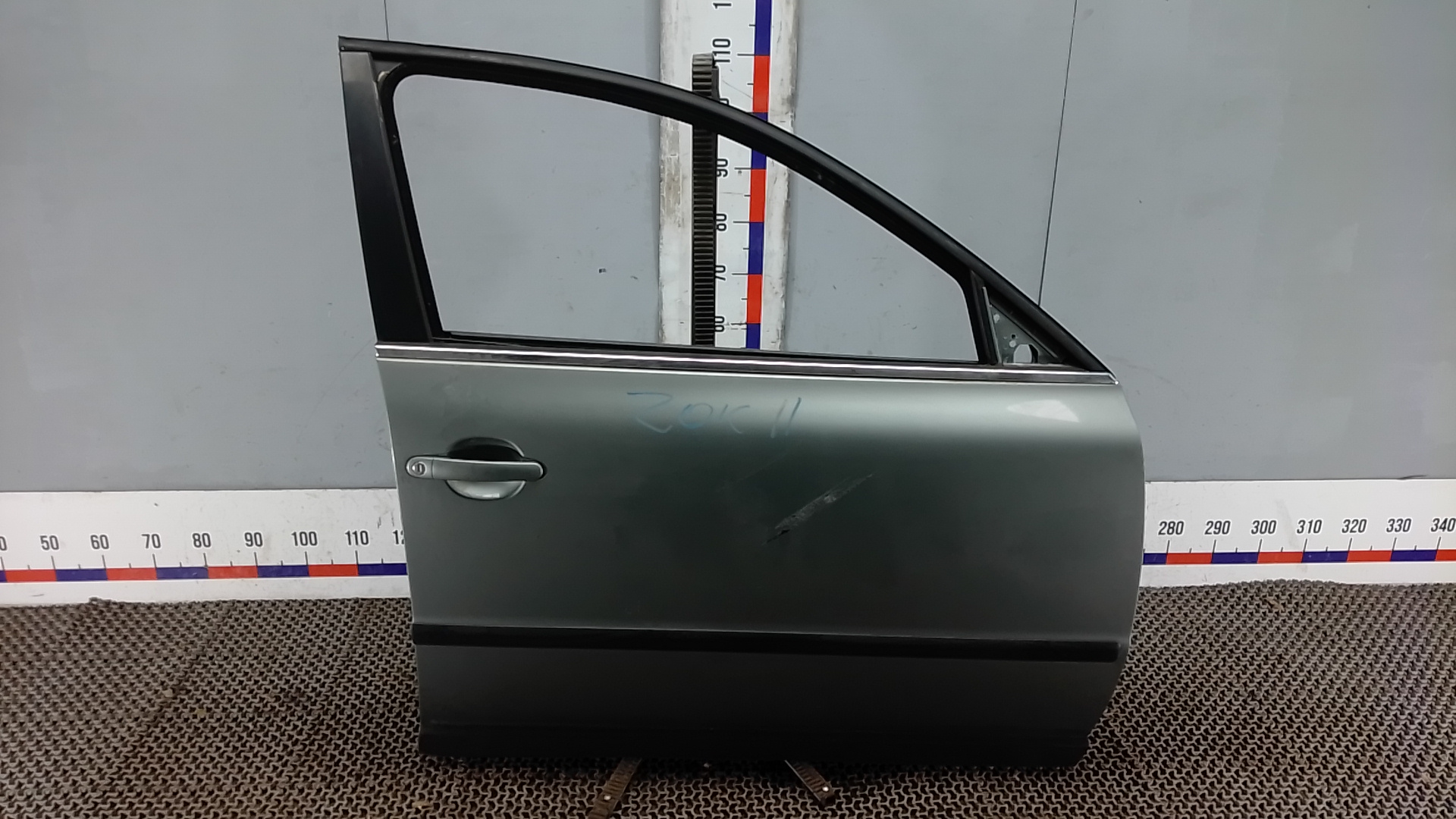 Дверь передняя правая Volkswagen Passat B5