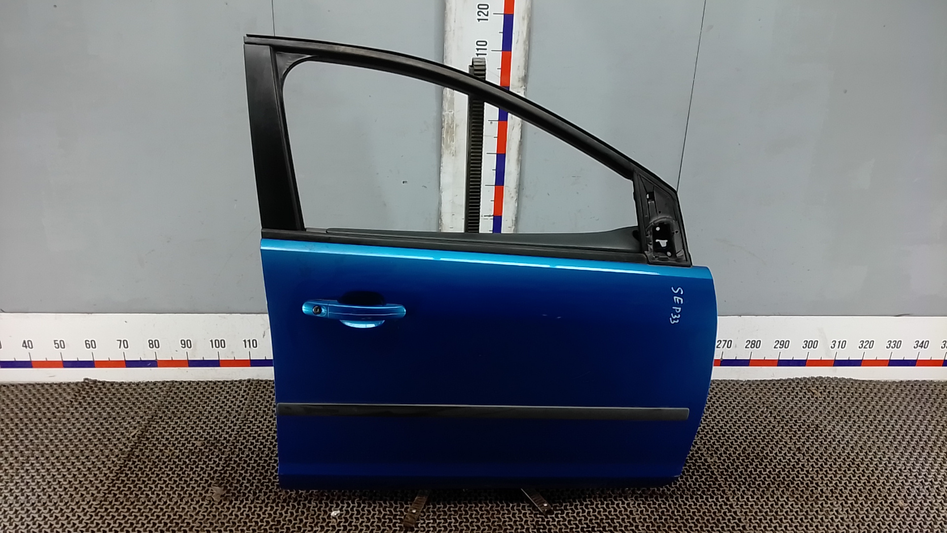 Дверь передняя правая Ford Focus 2