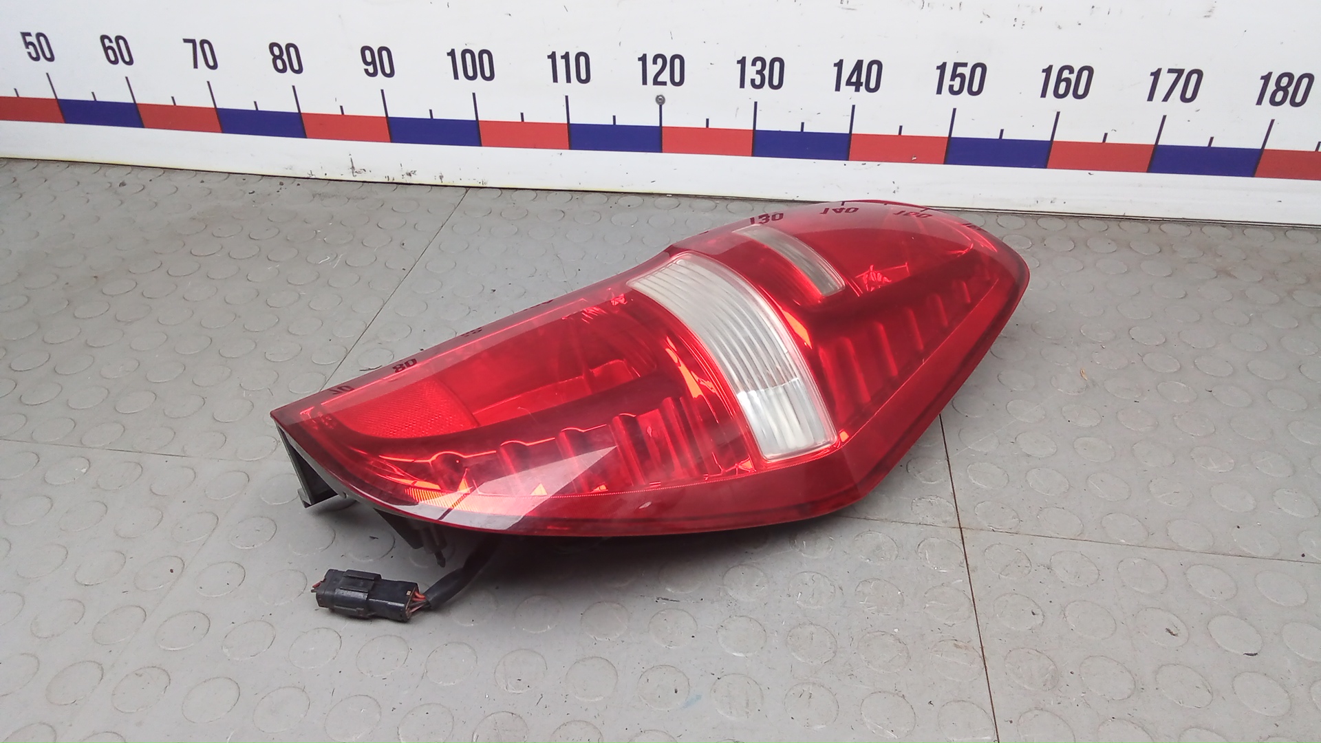 Фонарь задний правый Hyundai H1 (starex) 2
