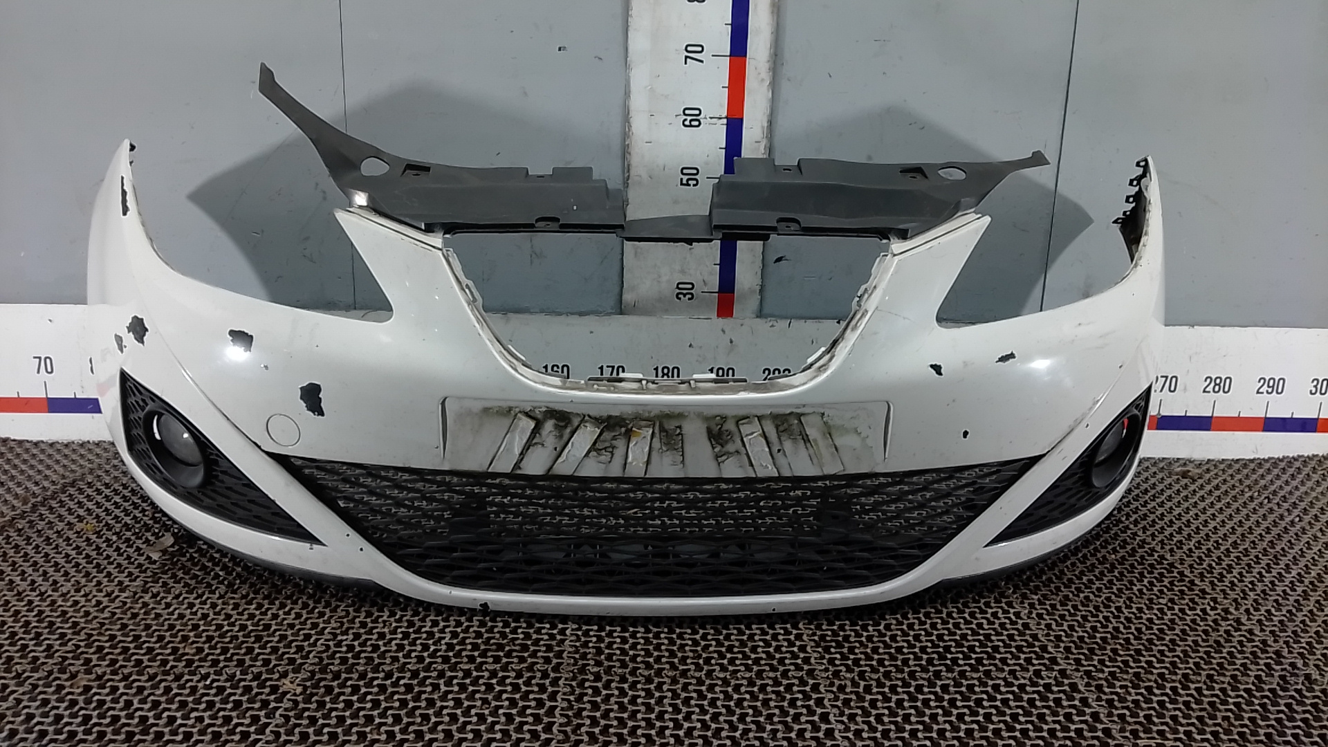Бампер передний Seat Ibiza 4