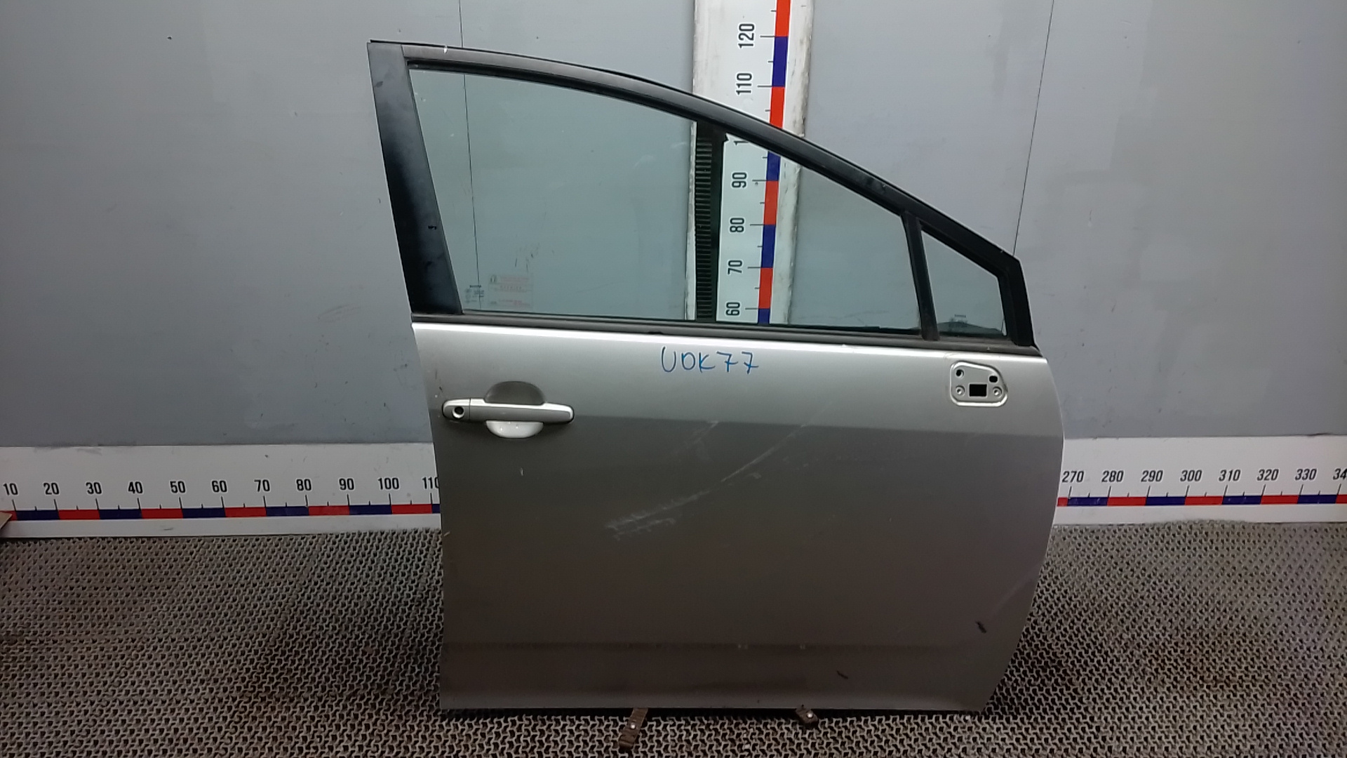 Дверь передняя правая Toyota Corolla Verso 2