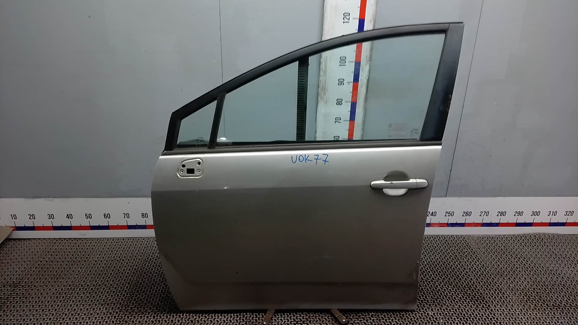 Дверь передняя левая Toyota Corolla Verso 2