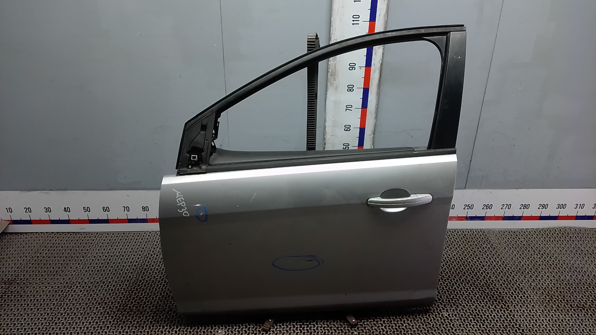 Дверь передняя левая Ford Focus 2
