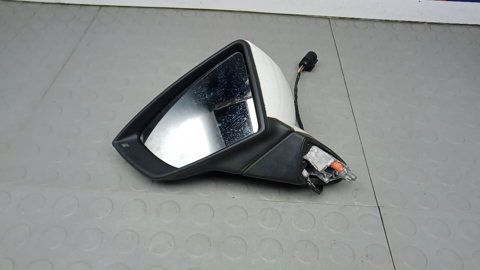 Зеркало наружное левое Seat Leon 3